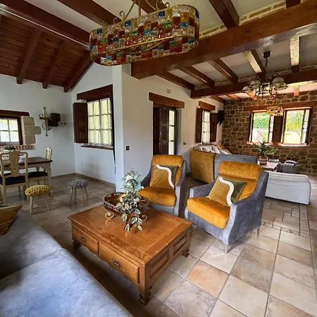 Vivienda Turistica Jardin Con Encanto Y Piscina *