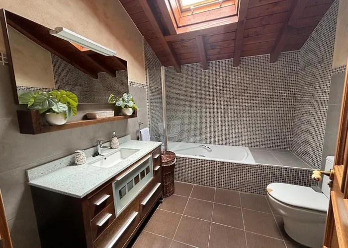 Vivienda Turistica Jardin Con Encanto Y Piscina Villa Emaldia