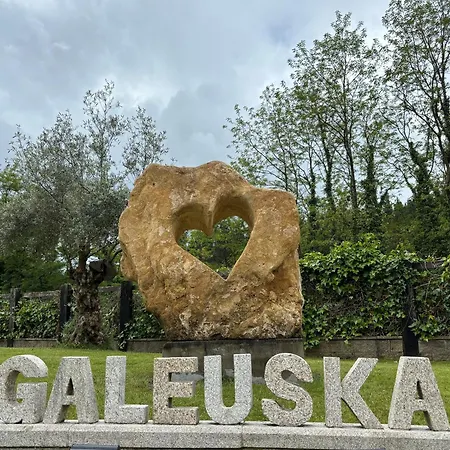 Vivienda Turistica Jardin Con Encanto Y Piscina * Emaldia