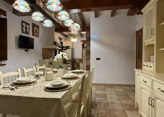 Vivienda Turistica Jardin Con Encanto Y Piscina Emaldia